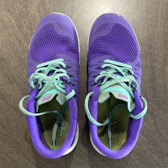 Nike Free Running Shoes - Picture 3 of 7